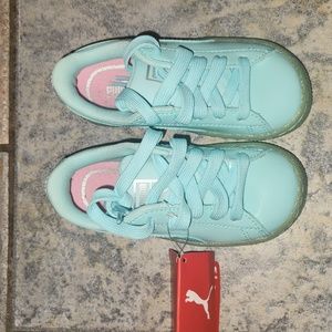 NWT Puma sneakers